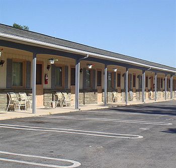 Travelodge By Wyndham Strasburg/Lancaster Amish Country Экстерьер фото