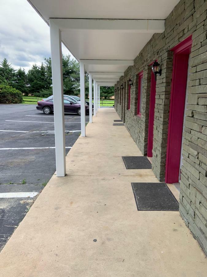 Travelodge By Wyndham Strasburg/Lancaster Amish Country Экстерьер фото