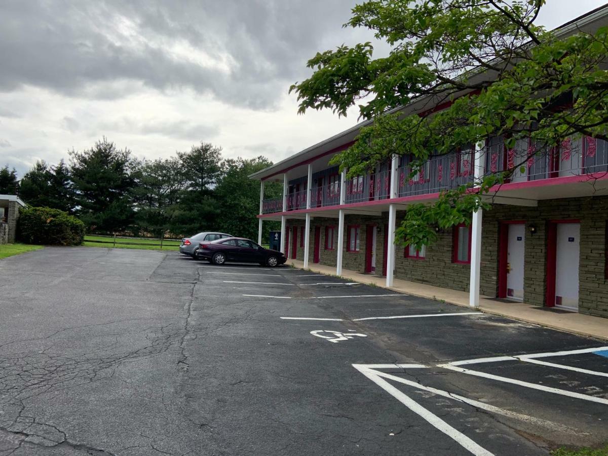 Travelodge By Wyndham Strasburg/Lancaster Amish Country Экстерьер фото